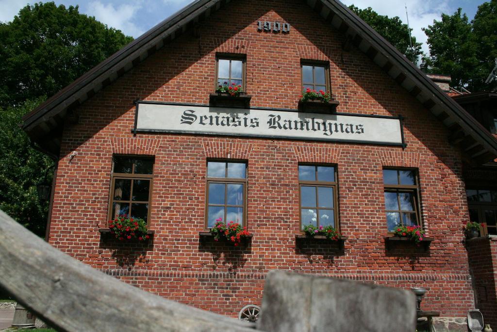 Hotel Senasis Rambynas Lumpenai Exteriér fotografie